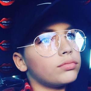 Meet your Posher, Chasen